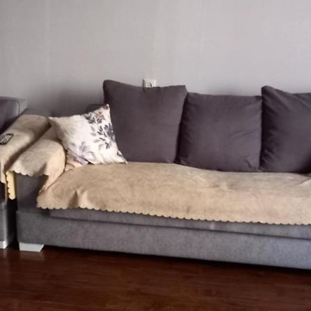 Apartment Zurabi Batoemi Buitenkant foto
